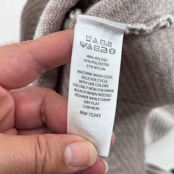 Cynthia Rowley luxe Chevron cozy mock neck knit Sweater tan cream winter Size XS - Picture 5 of 5